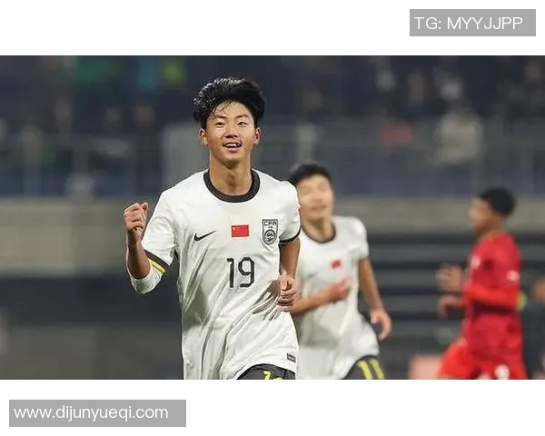 中国足球之城的崛起与未来发展展望：从草根到职业的辉煌之路